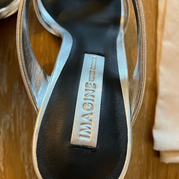 NWOT Imagine Vince Camuto Breean sandal Platinum heel - Picture 3 of 8